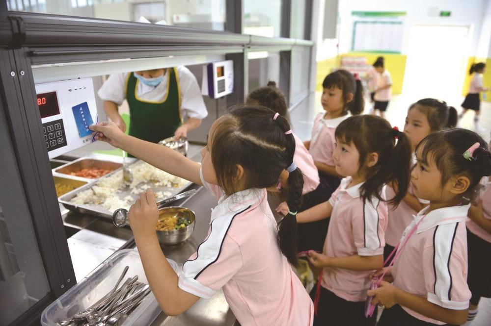 “中央廚房＋微廚房”，湖北這地區中小學的營養午餐，值得全國推廣！